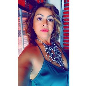 Meet your Posher, Elvia